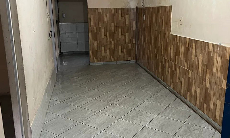 Aluga Se Uma Em Barr...