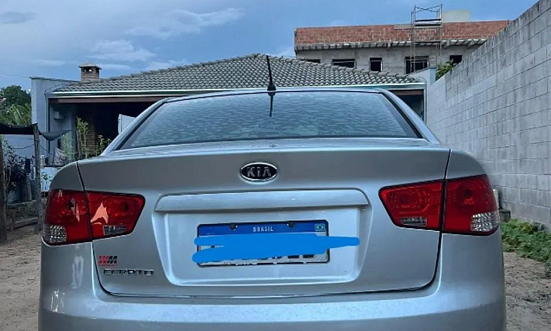 Kia Motors Cerato 1....