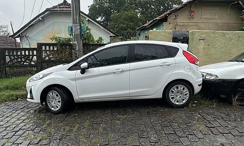 Ford Fiesta Se Plus ...