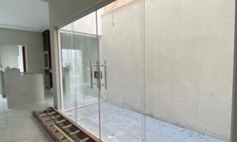 Vende-Se Casa ...