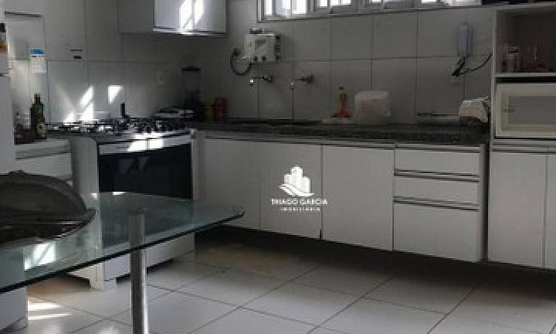 Casa Com 3 Dormitóri...
