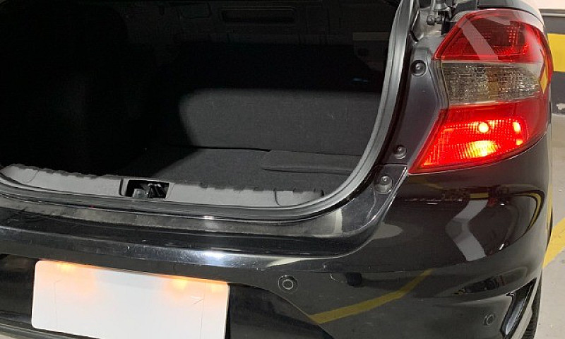 Ford Ka Sedan Se Plu...