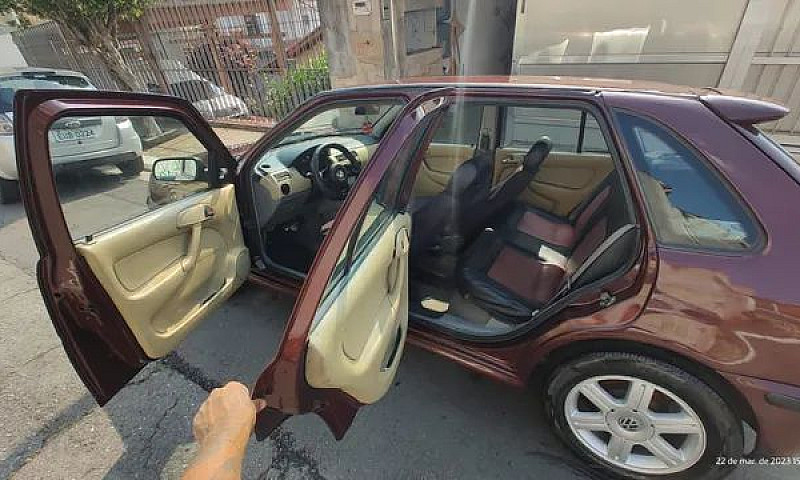 Gol G3 2000...