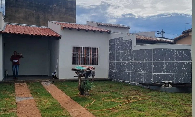 Casa À Venda No Bair...