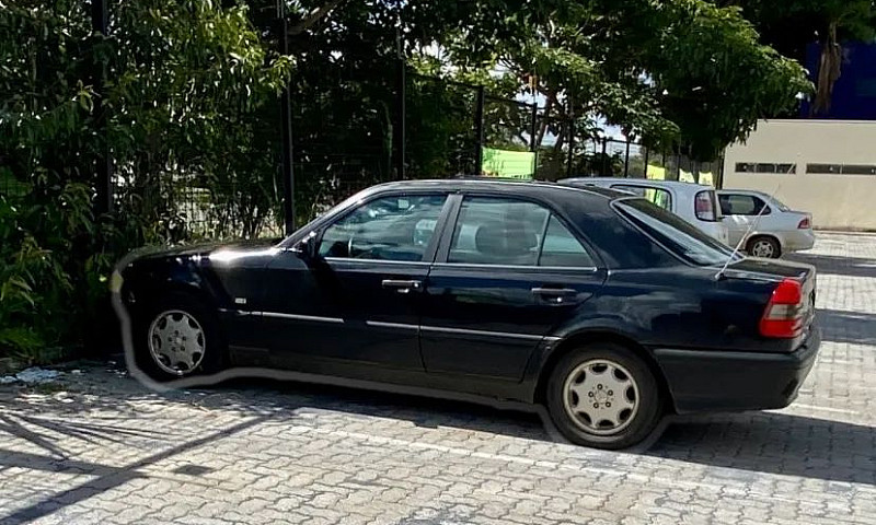 Mercedes-Benz C-180 ...