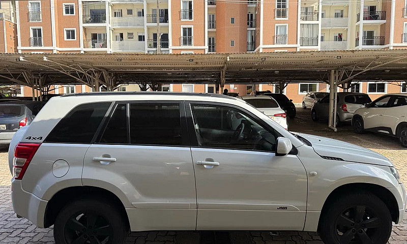 Suzuki Grand Vitara ...