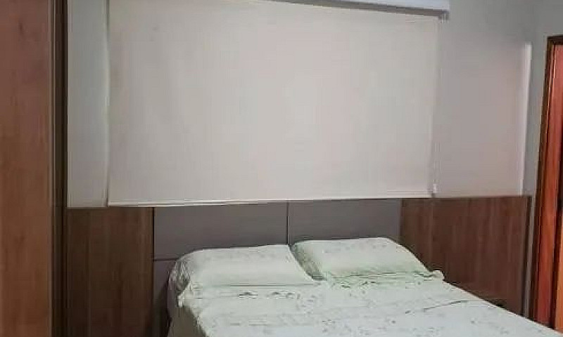 Casa Com Piscina Esc...