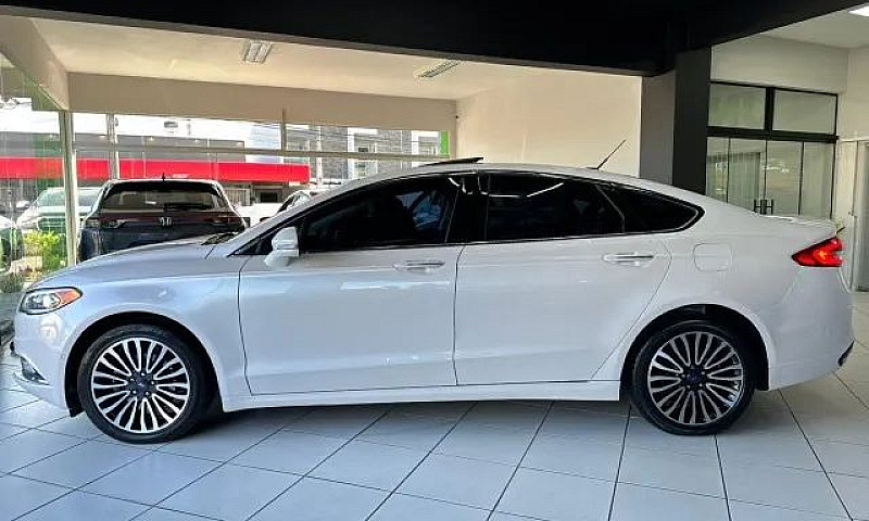 Ford Fusion Titanium...