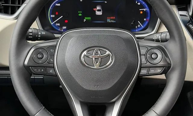 Toyota Corolla Altis...
