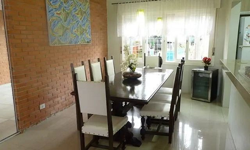 Casa 4 Dormitórios, ...