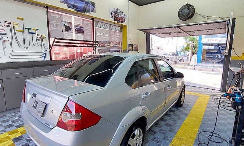 Fiesta 1.6 Class Com...