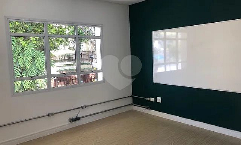 Casa Com 6 Quartos À...