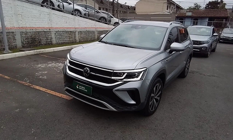 Volkswagen Taos 2023...