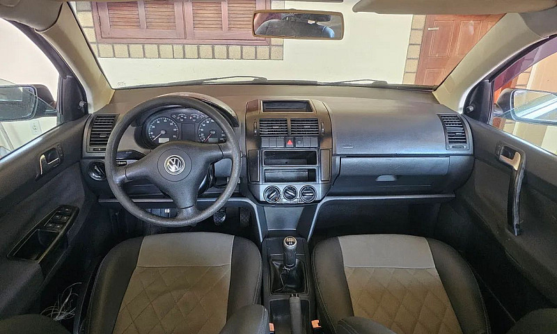Volkswagen Polo Seda...