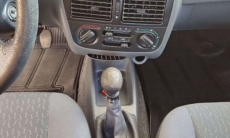 Fiat Palio Young 1.0...