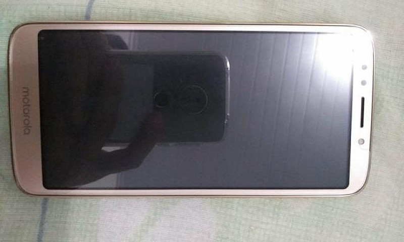 Moto E5 Play...