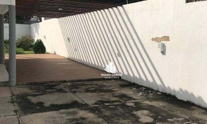 Casa Com 3 Dormitóri...
