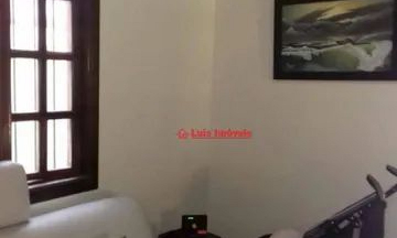 Casa Com 3 Dormitóri...