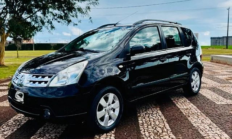 Nissan Livina Sl 1.8...
