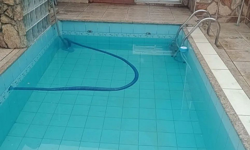 Alugo Uma Casa Um Qu...