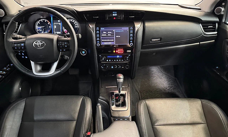 Toyota Hilux Sw4 Srx...