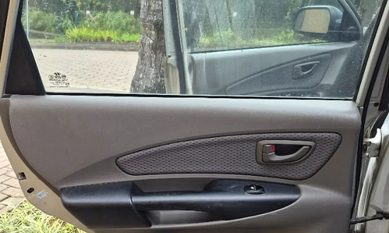 Hyundai Tucson 2.0 1...