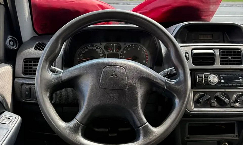 Mitsubishi Pajero Tr...