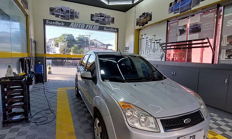 Fiesta 1.6 Class Com...