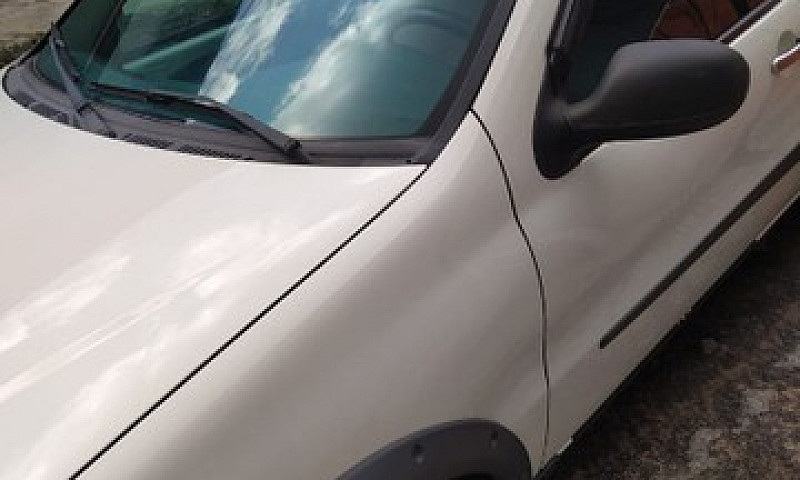 Fiat Strada 2012...