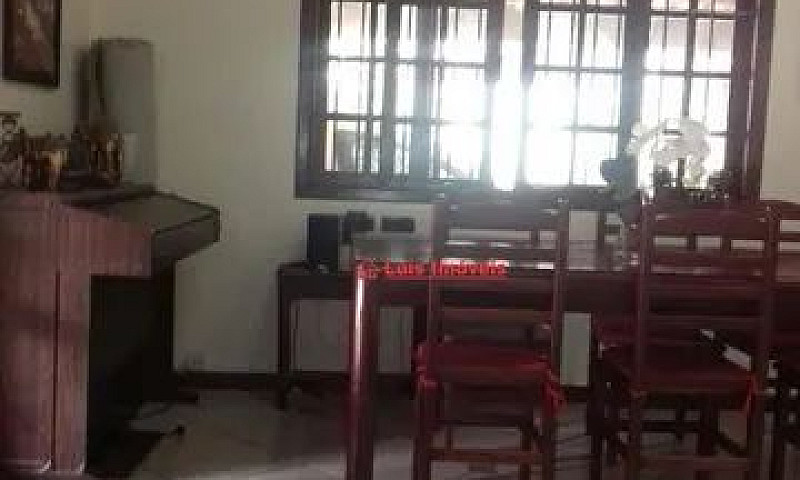 Casa Com 3 Dormitóri...