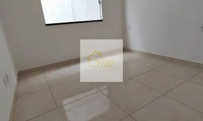 Casa Com 2 Dormitóri...