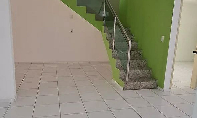 Casa Dúplex Região C...