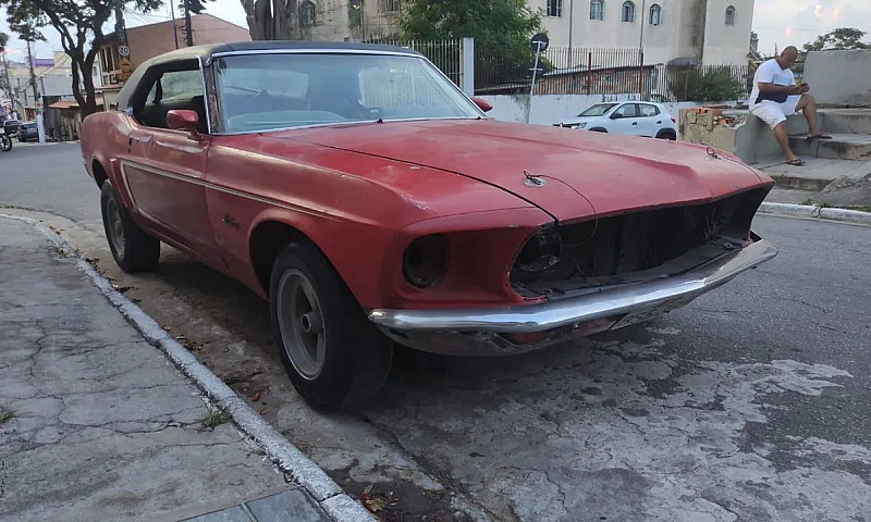 Ford Mustang Gt V8 C...