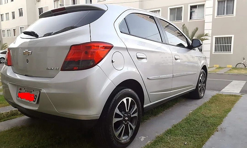 Chevrolet Onix Hatch...