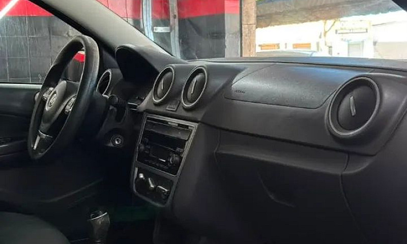 Volkswagen Voyage Co...