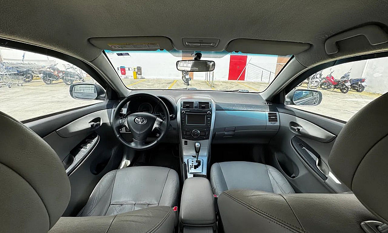 Toyota Corolla Xei 2...