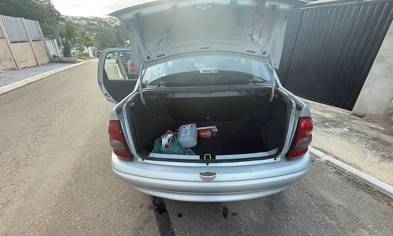 Chevrolet Corsa Sed ...