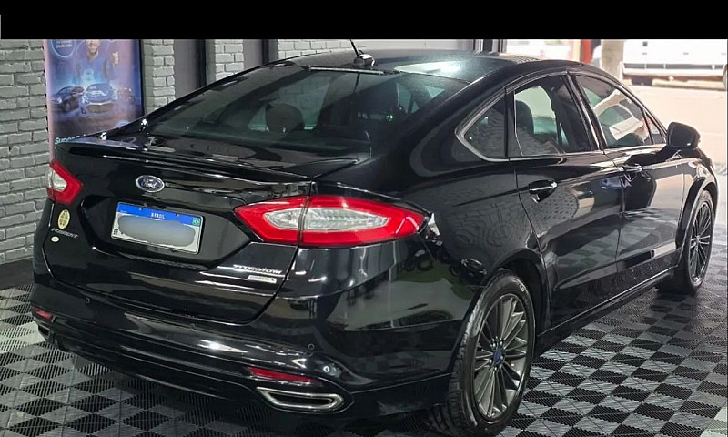 Ford Fusion Titanium...