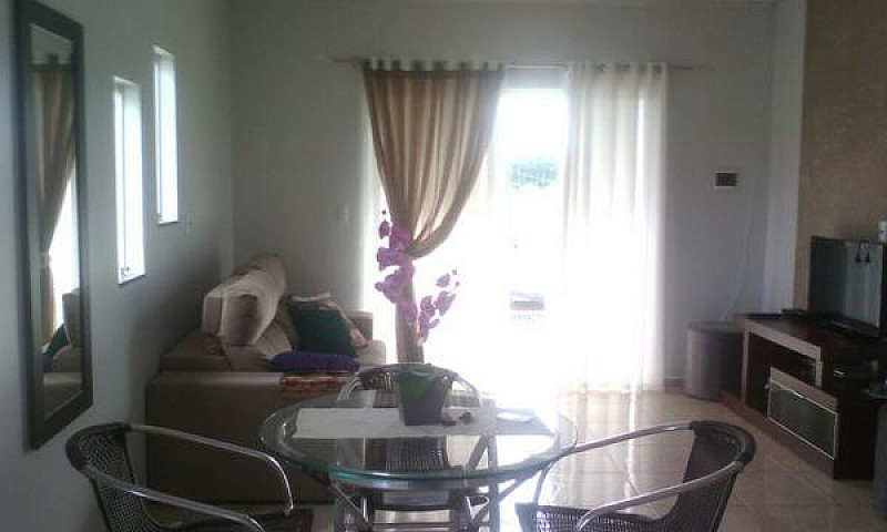 Ampla Casa Com Sala ...