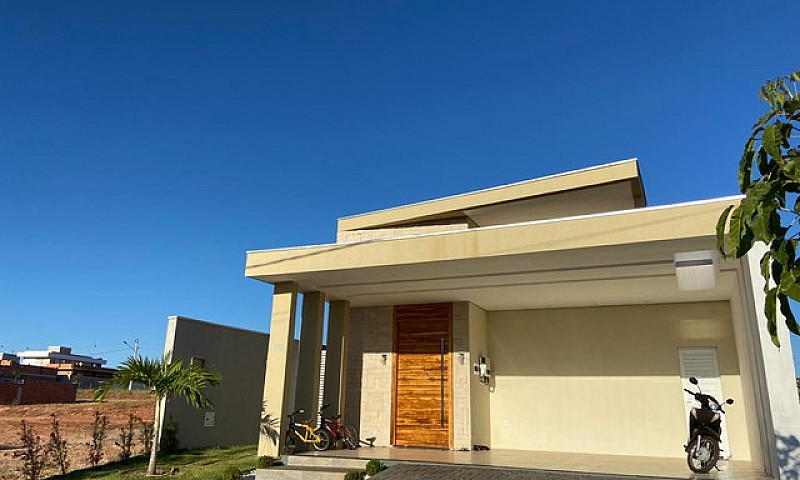 Casa De Condomínio T...