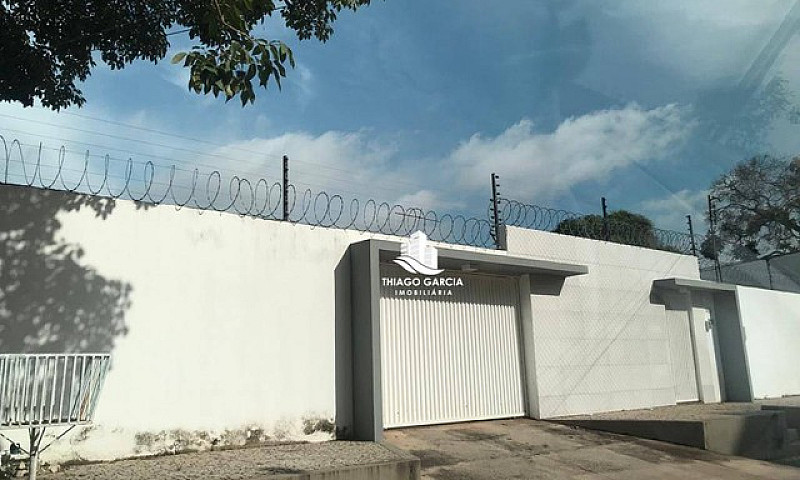 Casa Com 3 Dormitóri...
