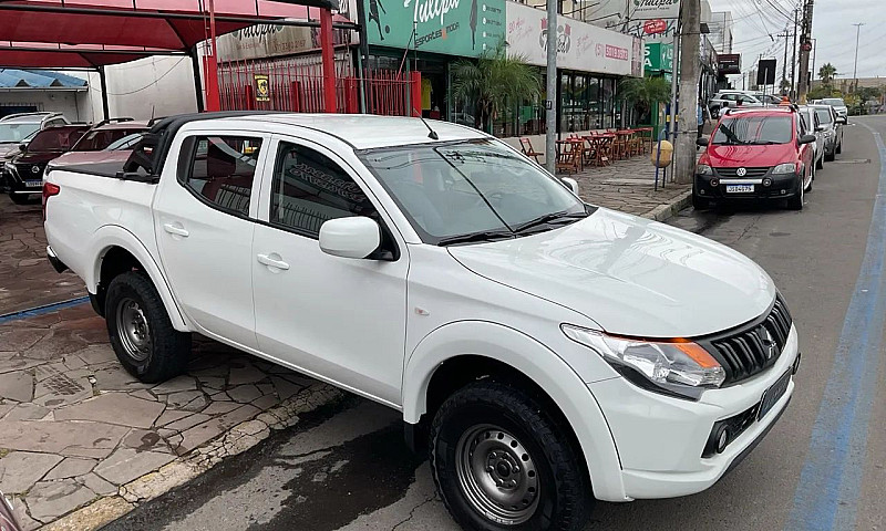 L200 Triton Sport Gl...