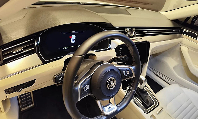 Volkswagen Passat Hi...