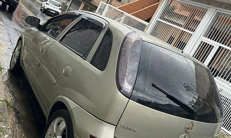 Chevrolet Corsa Hat....
