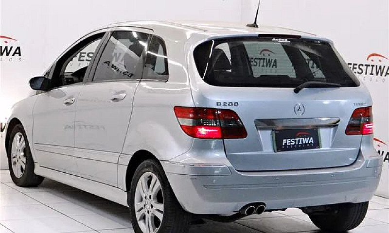 Mercedes-Benz B 200 ...
