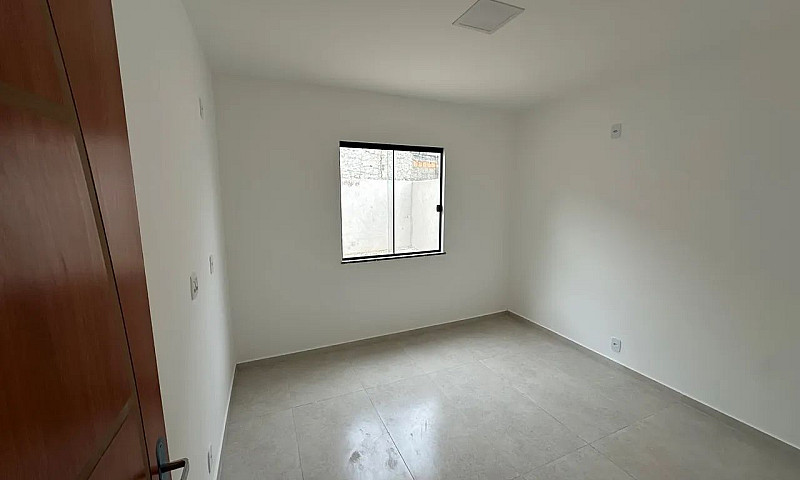 Casa Recém Construíd...