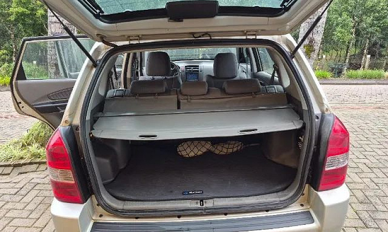 Hyundai Tucson 2.0 1...