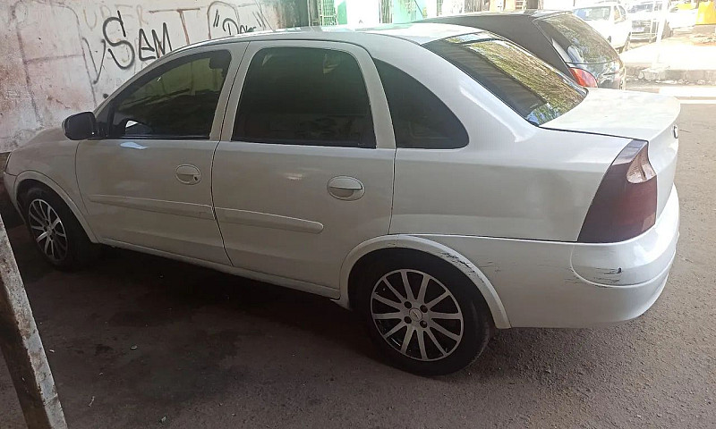 Chevrolet Corsa Sed....