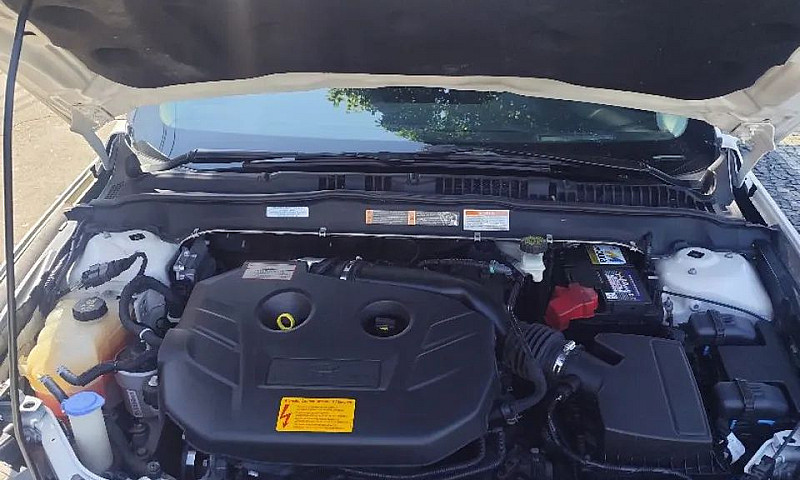 Ford Fusion Titanium...