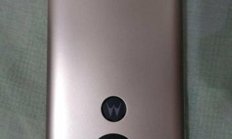 Moto E5 Play...